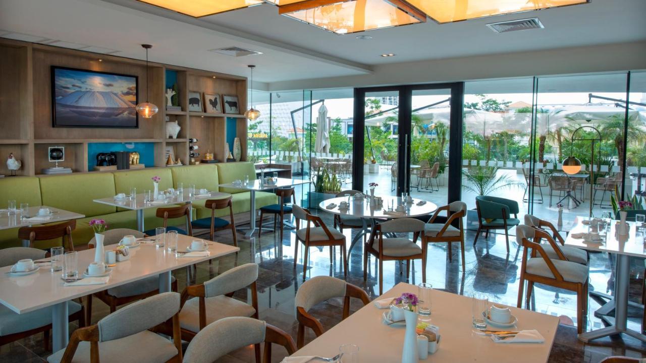 Holiday Inn & Suites - Merida La Isla By Ihg Dış mekan fotoğraf